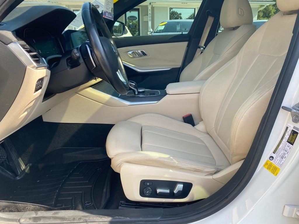 BMW 3-Series  2021