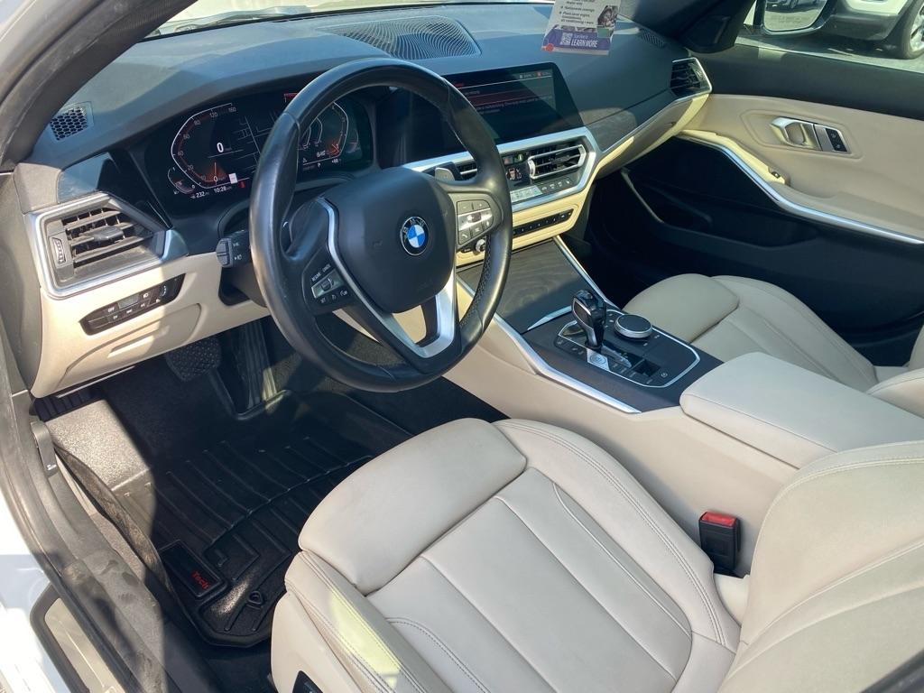 BMW 3-Series  2021