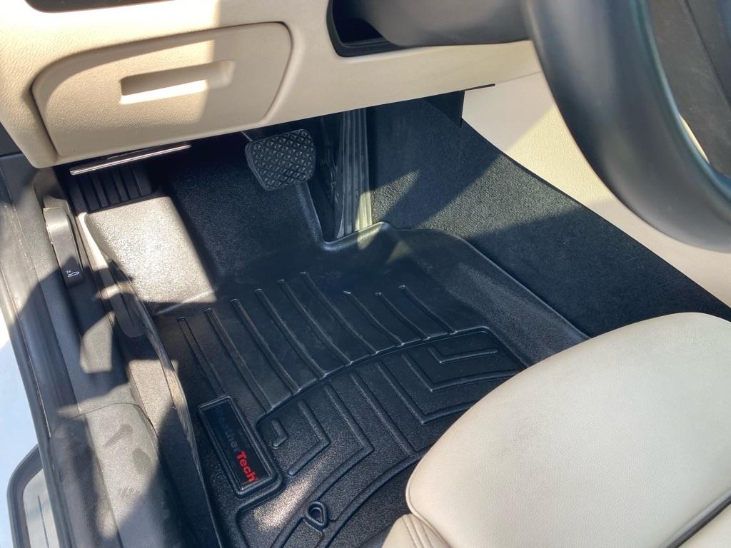 BMW 3-Series  2021