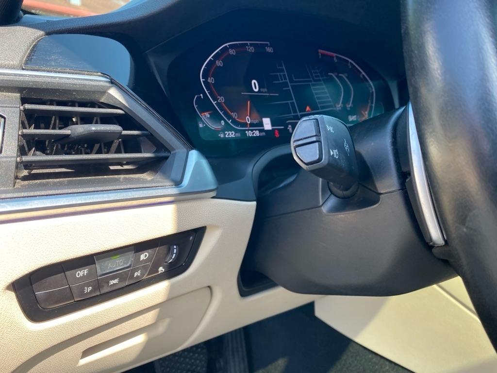 BMW 3-Series  2021