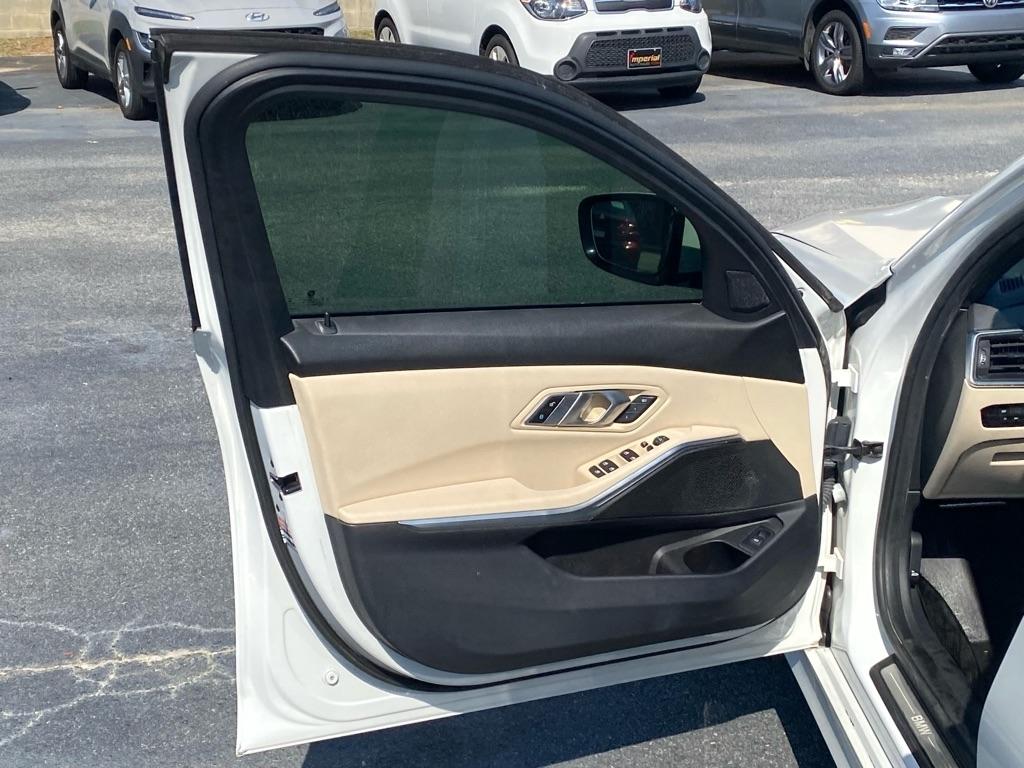 BMW 3-Series  2021