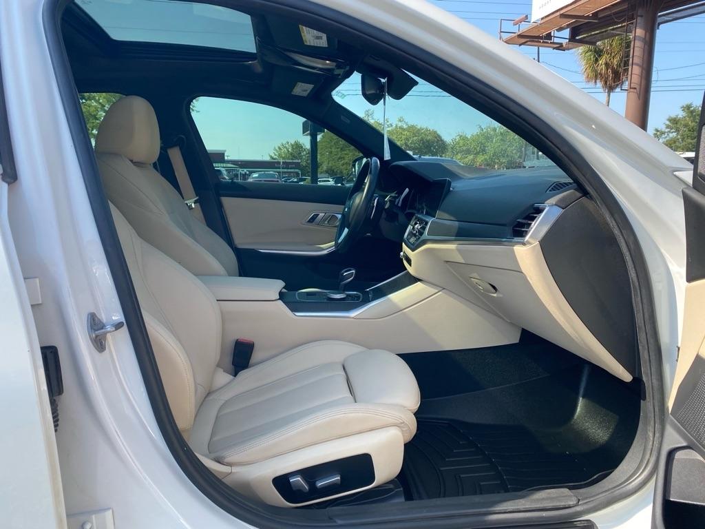 BMW 3-Series  2021