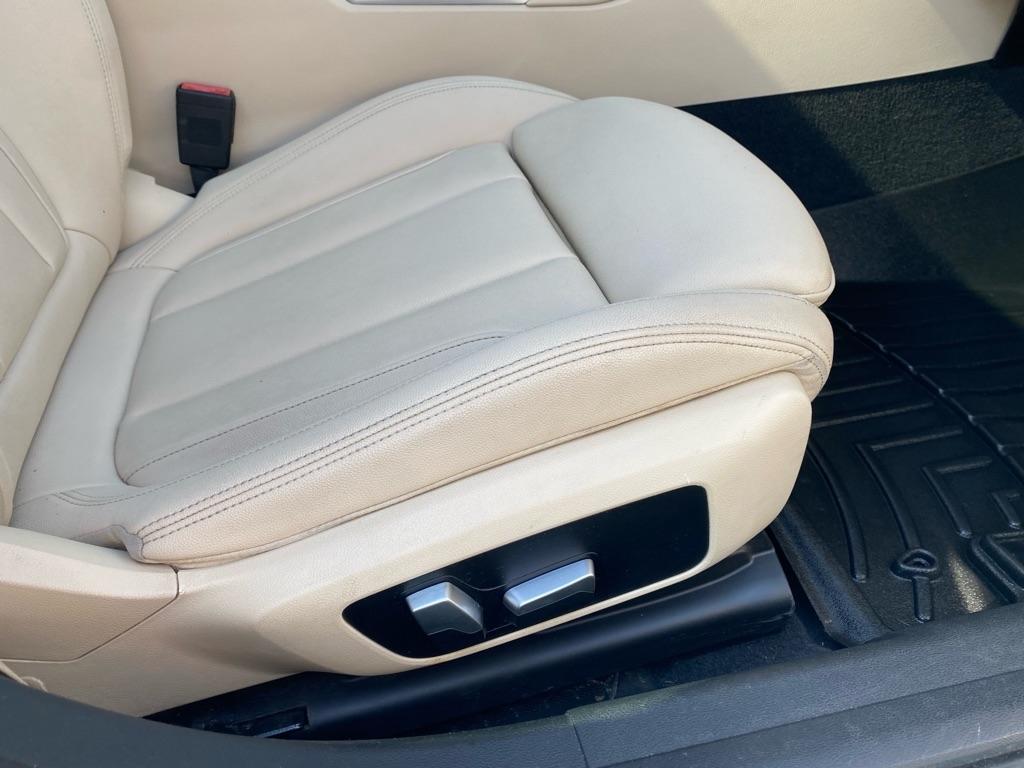 BMW 3-Series  2021