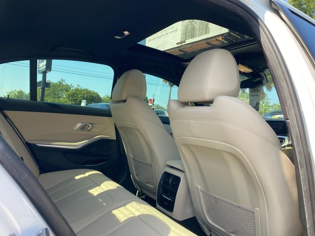 BMW 3-Series  2021