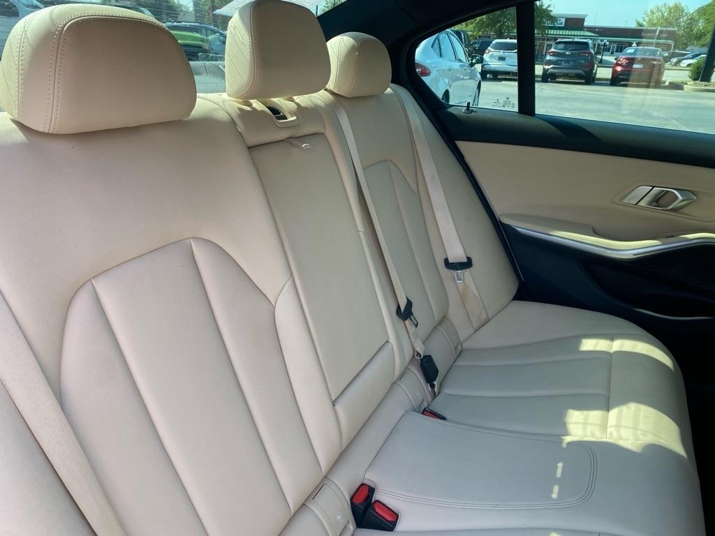 BMW 3-Series  2021