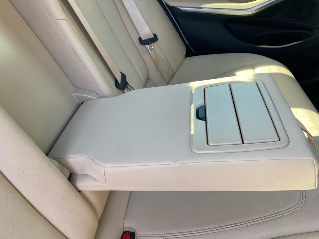 BMW 3-Series  2021