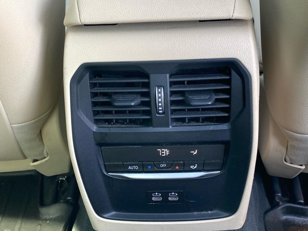 BMW 3-Series  2021