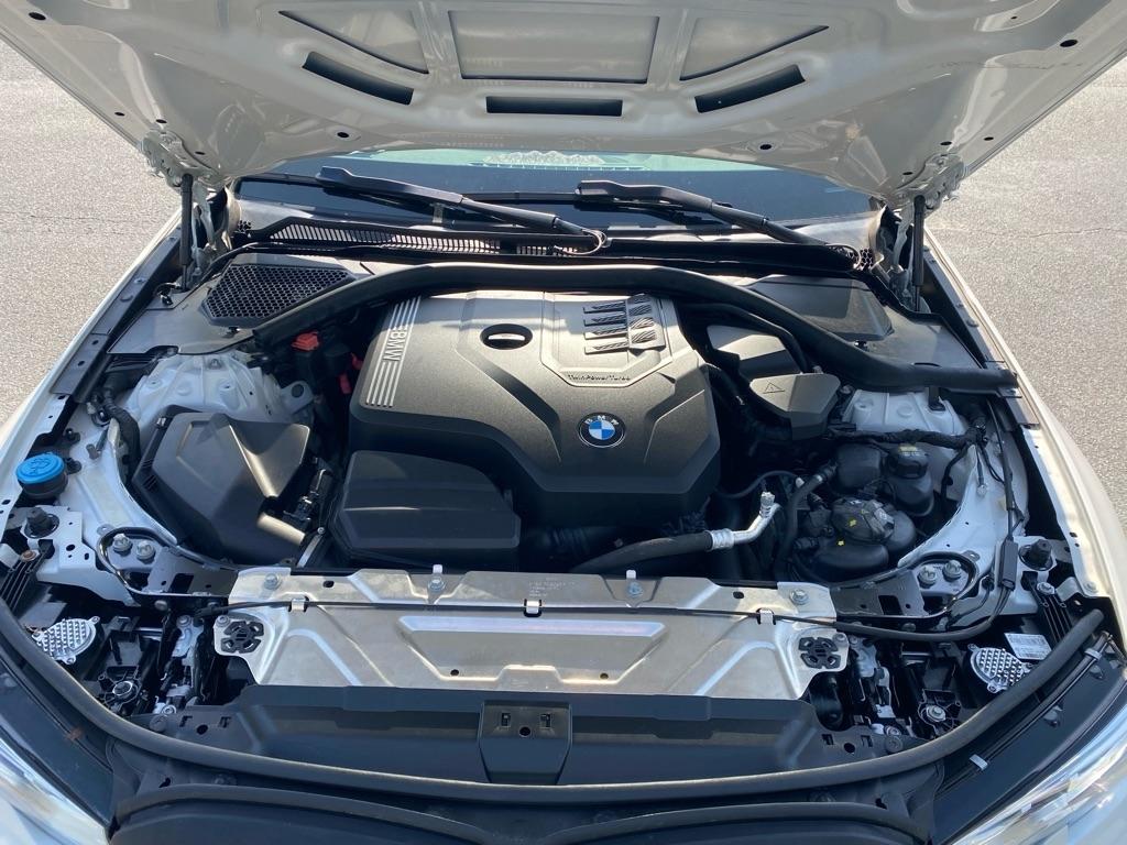 BMW 3-Series  2021