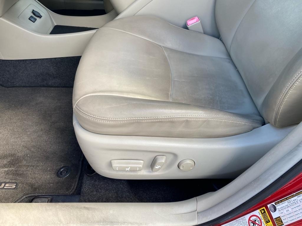 Toyota Prius  2012