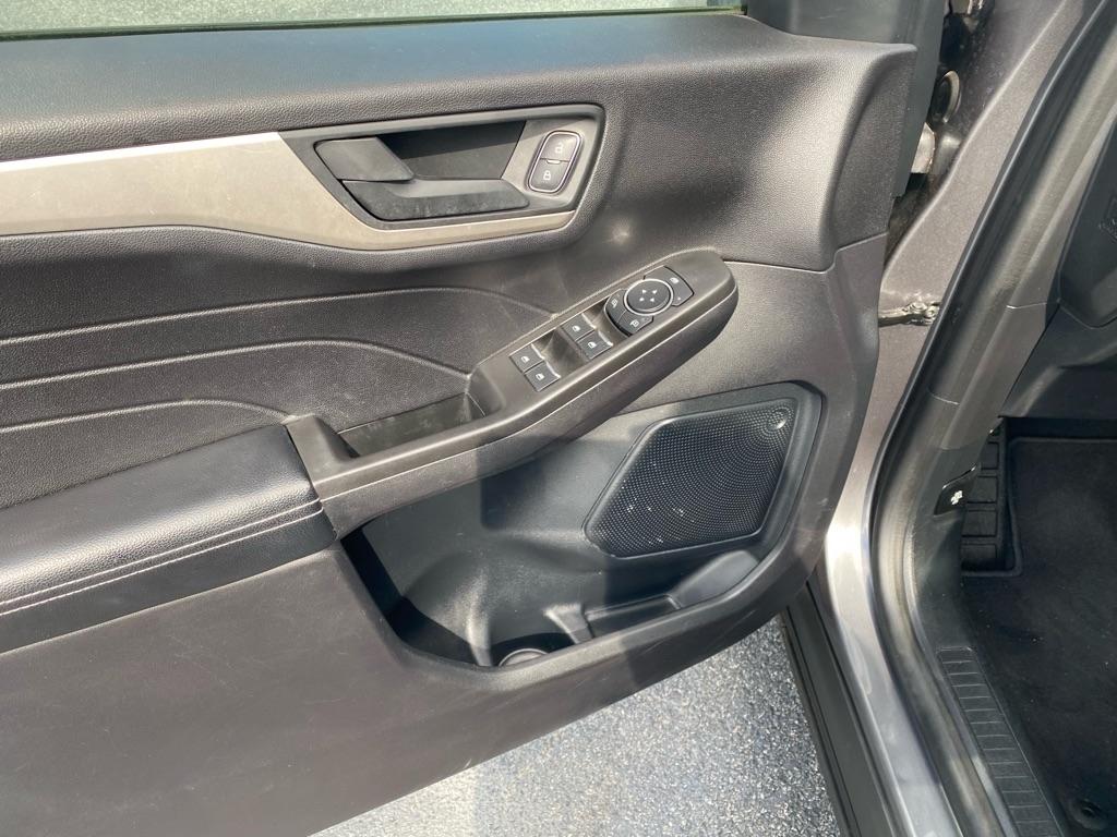 Ford Escape  2021