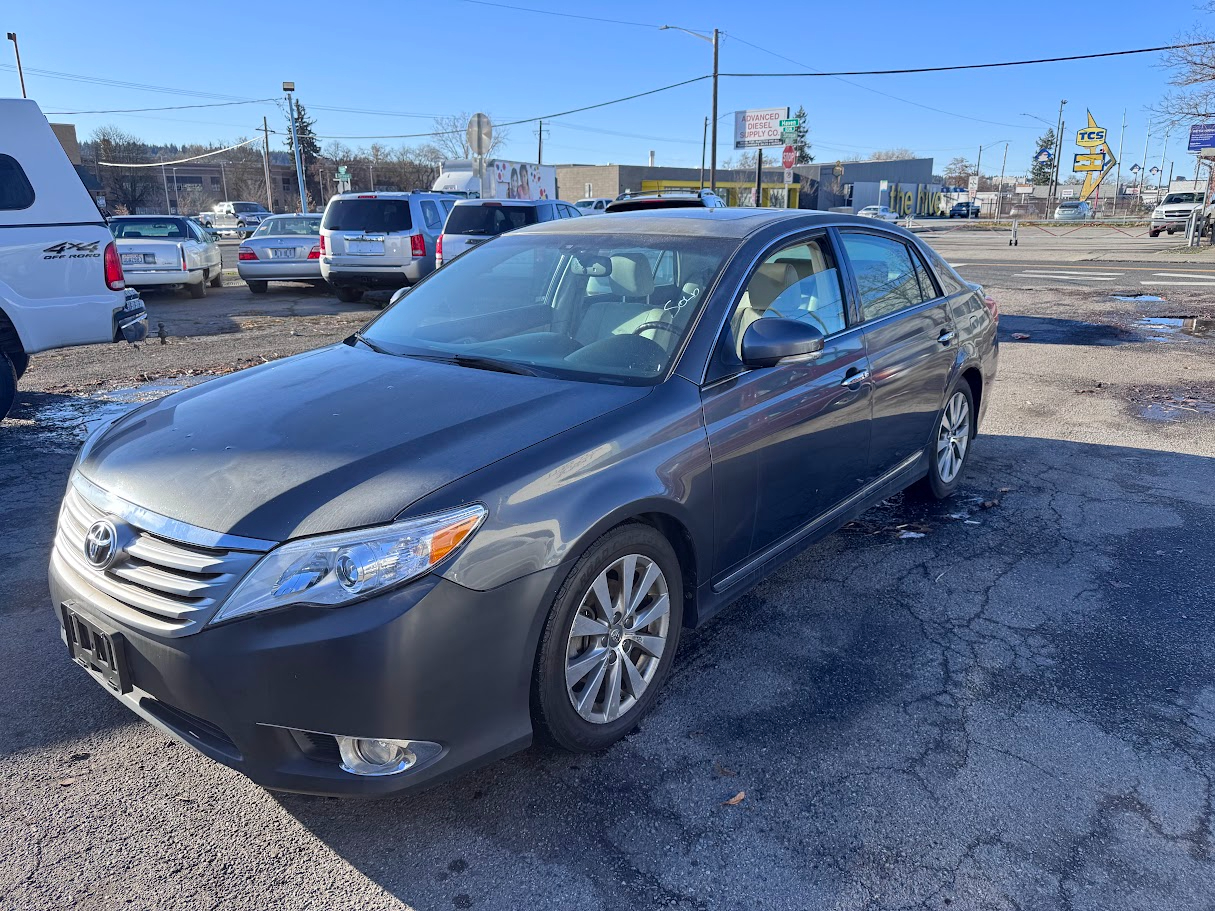 Toyota Avalon Base 2011