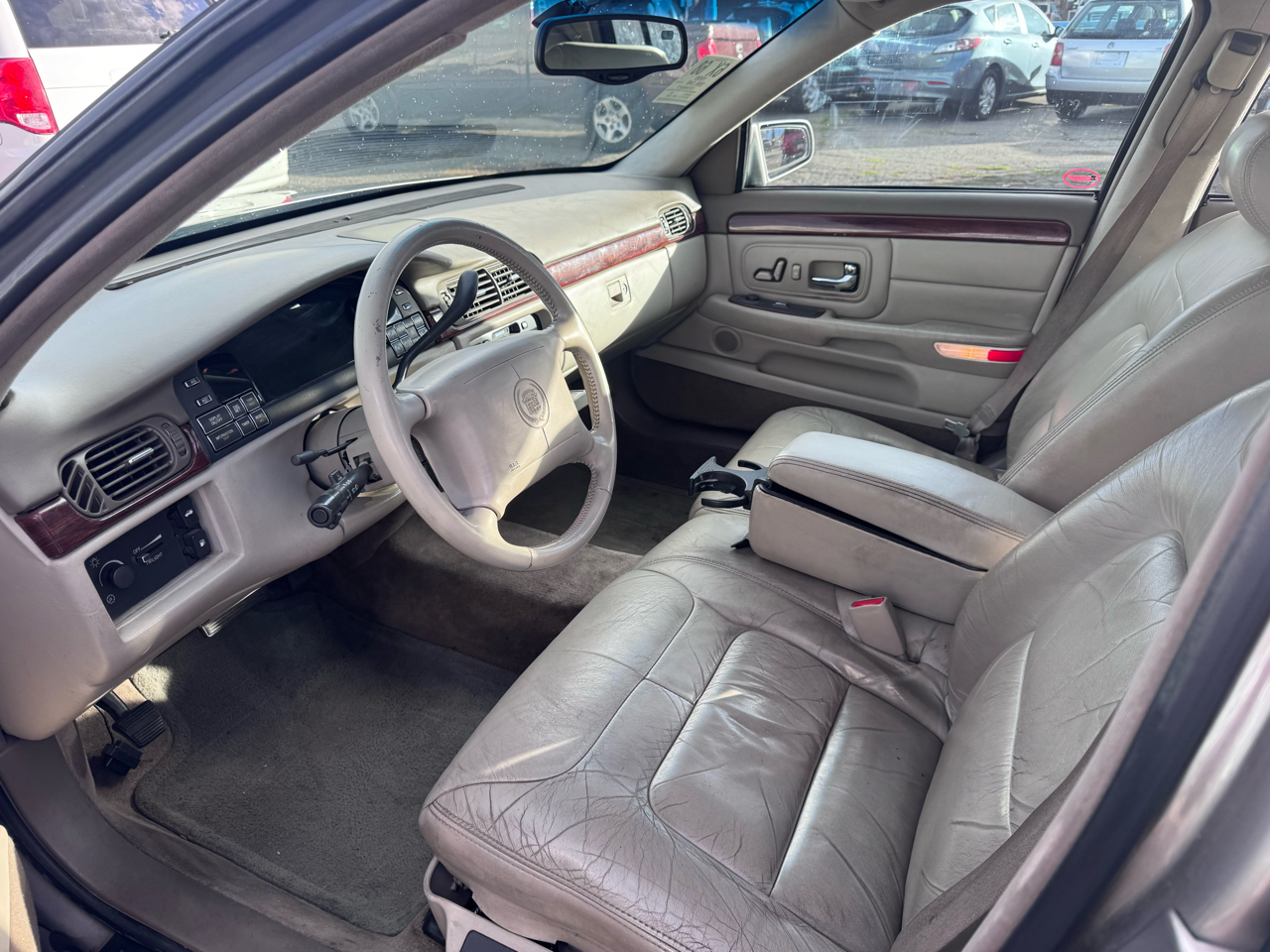 Cadillac DeVille Base 1998 Cadillac DeVille Base 1998