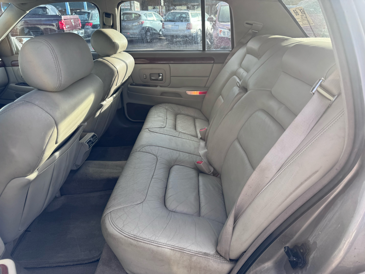 Cadillac DeVille Base 1998 Cadillac DeVille Base 1998