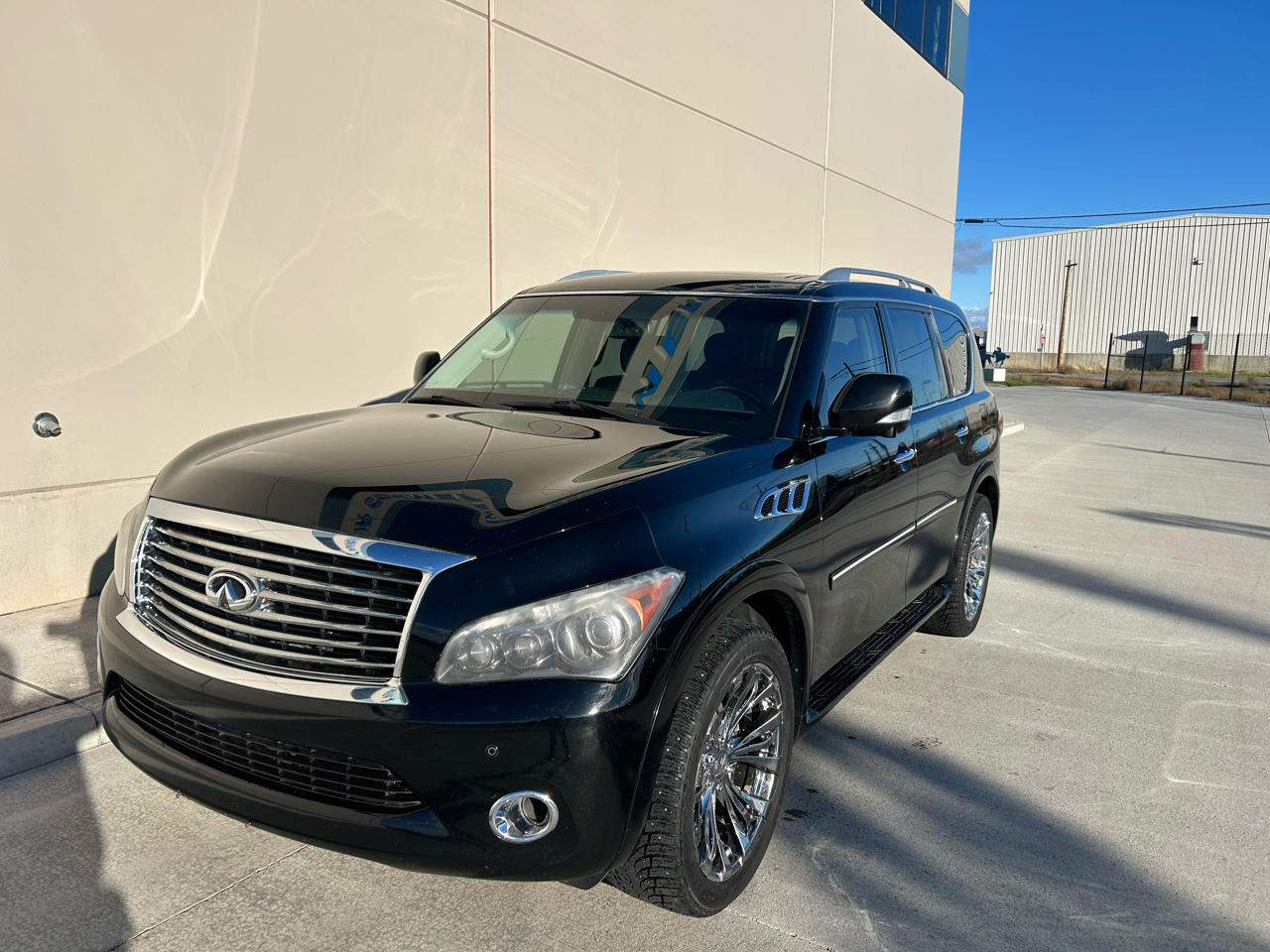 Infiniti QX56 2WD 2012