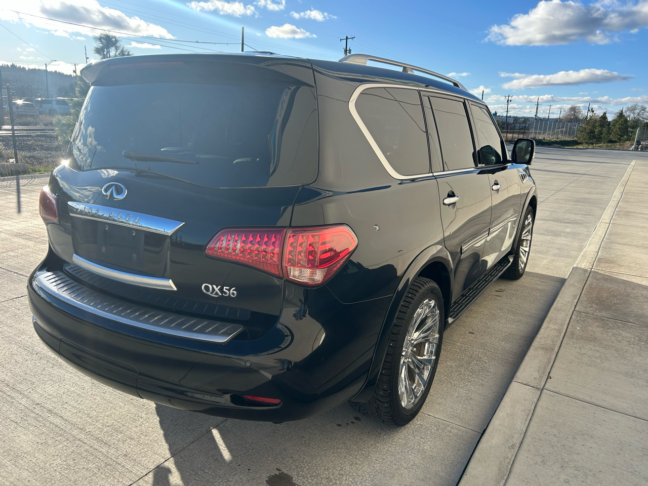 Infiniti QX56 2WD 2012