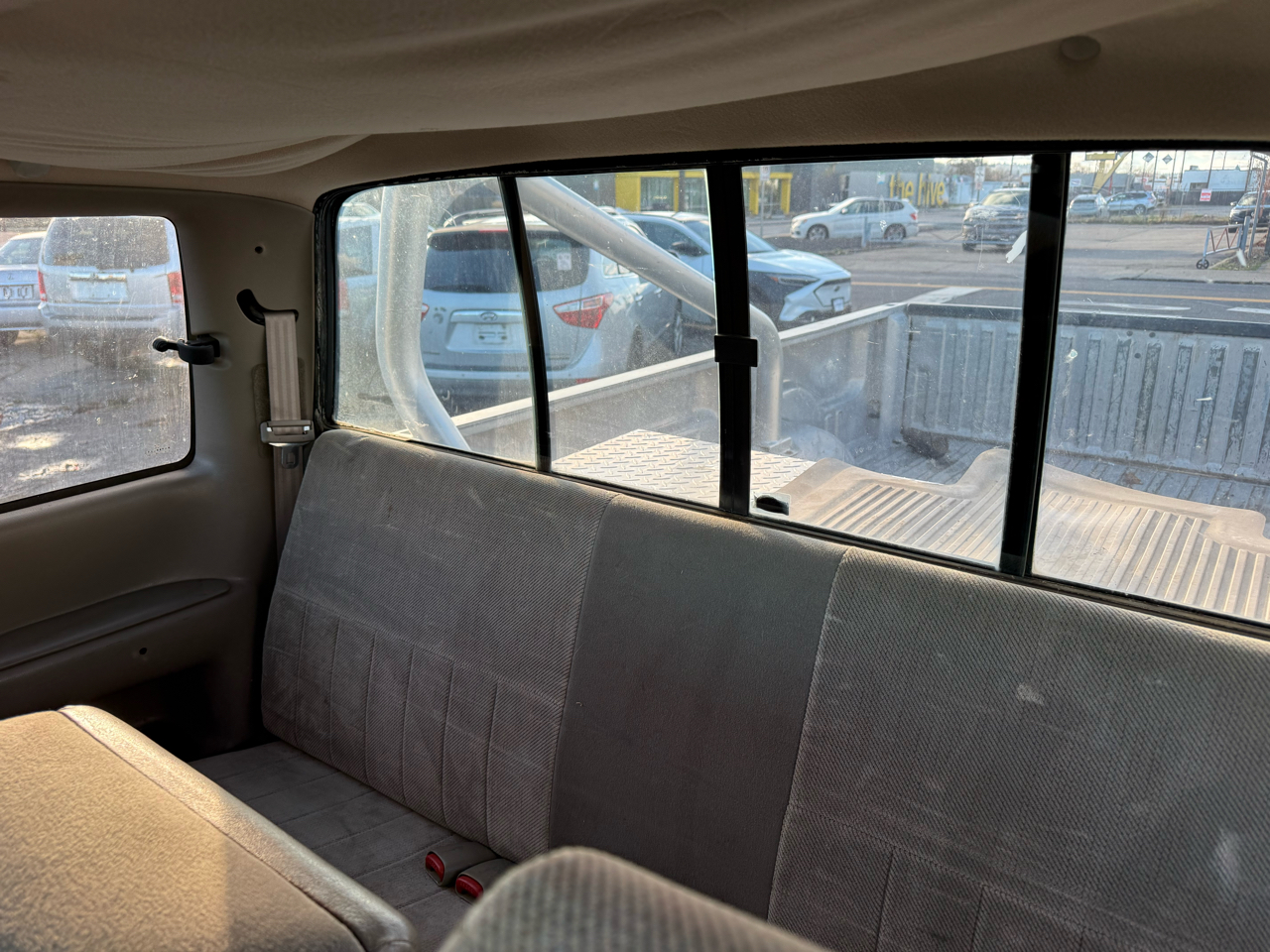 Dodge Ram 2500 ST Club Cab 8-ft. Bed 4WD 1995