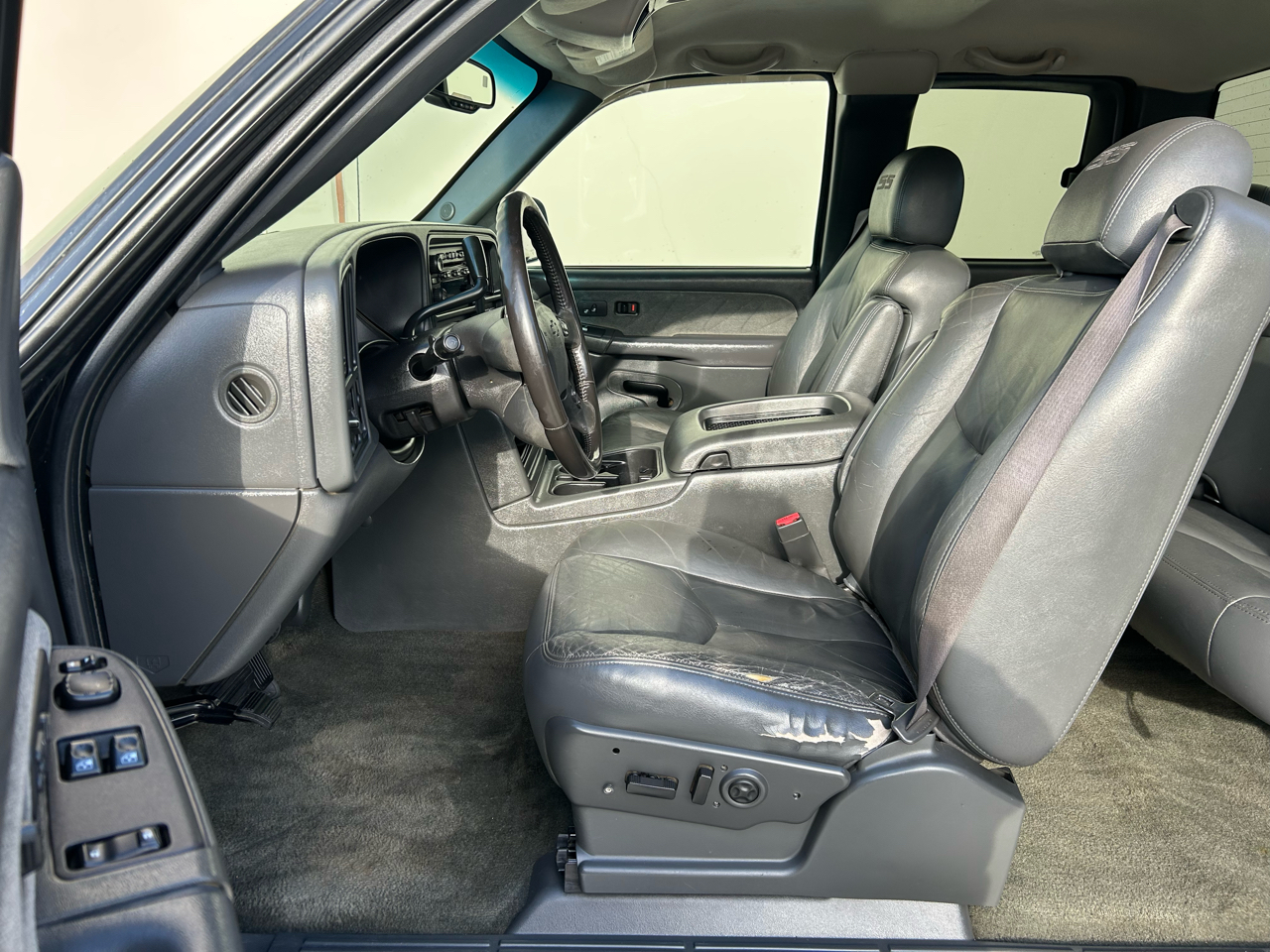 Chevrolet Silverado 1500 SS Ext. Cab Short Bed AWD 2003