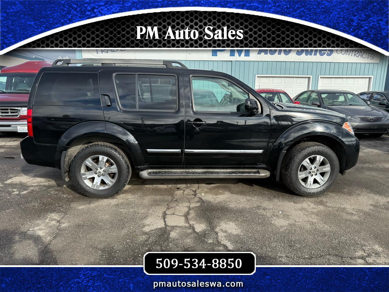 Nissan Pathfinder LE 4WD 2011