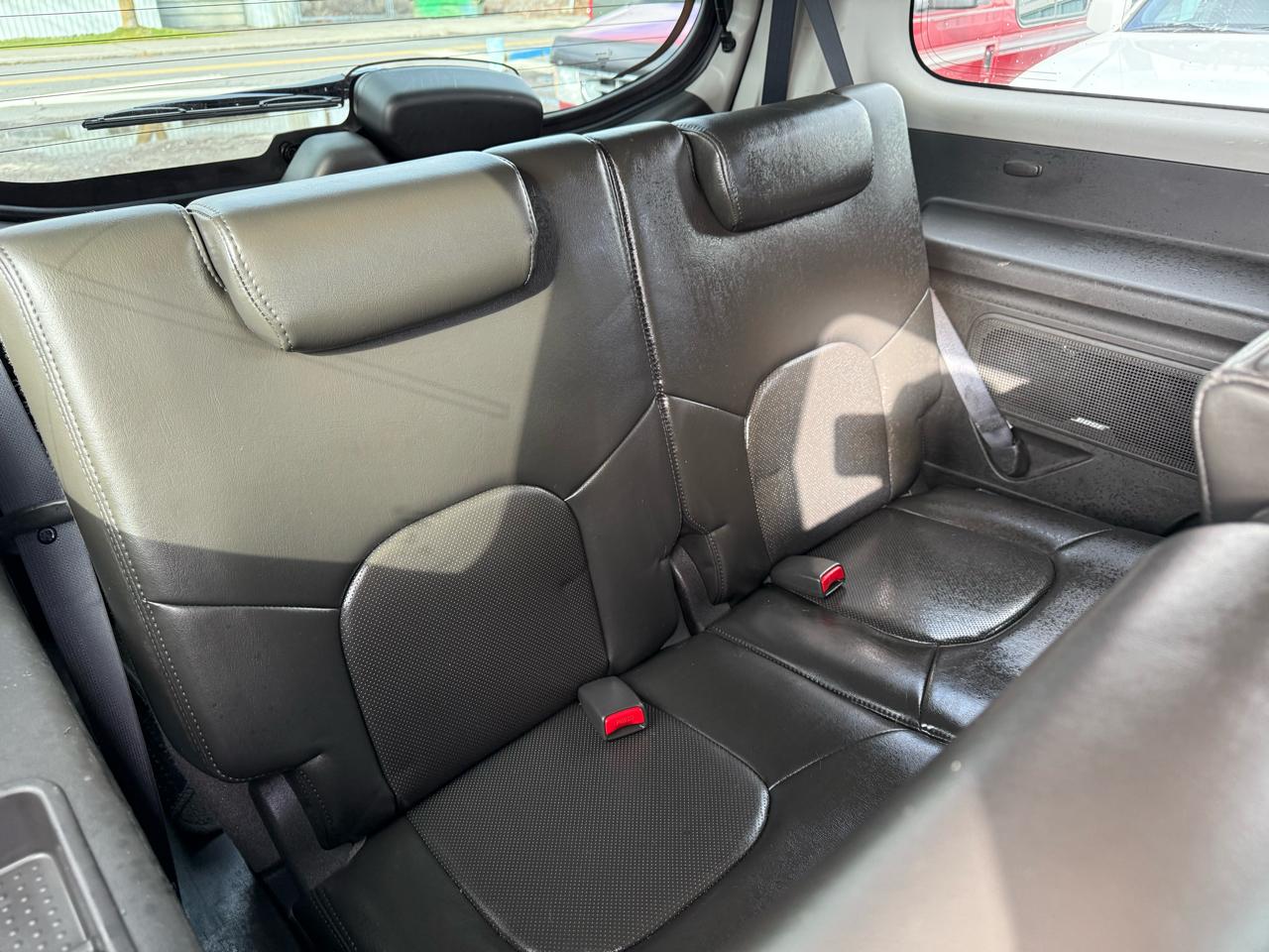 Nissan Pathfinder LE 4WD 2011