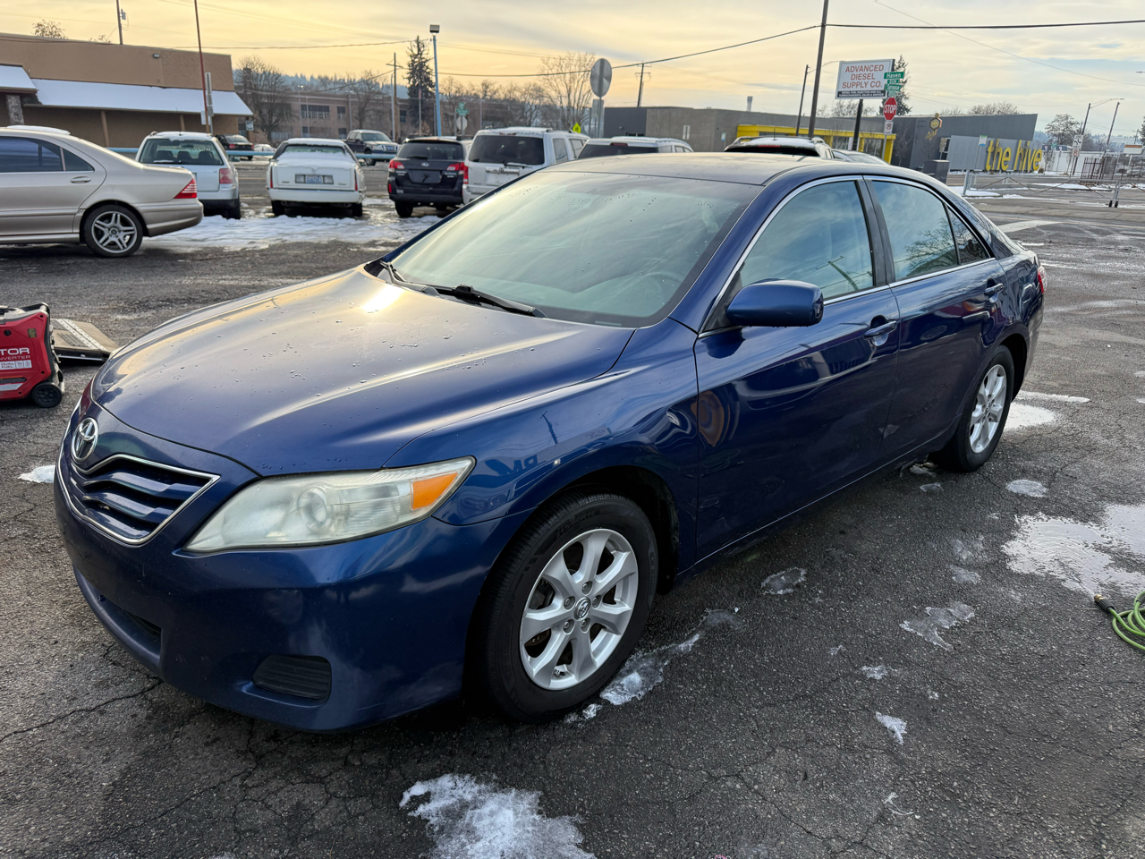 Toyota Camry Base 6-Spd AT 2011