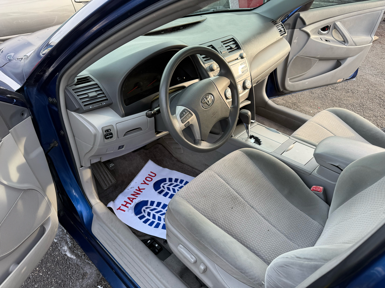 Toyota Camry Base 6-Spd AT 2011