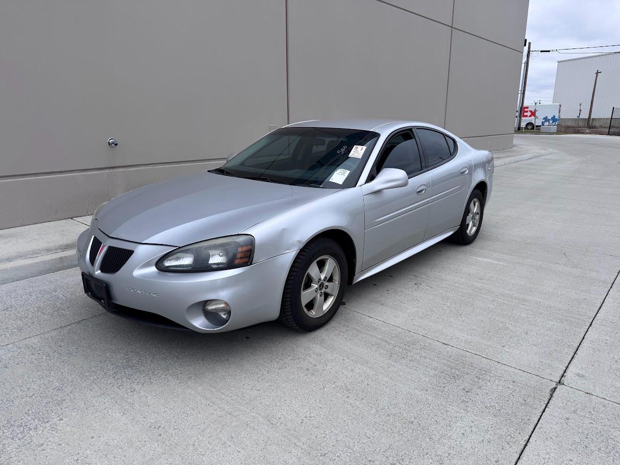 Pontiac Grand Prix Base 2005