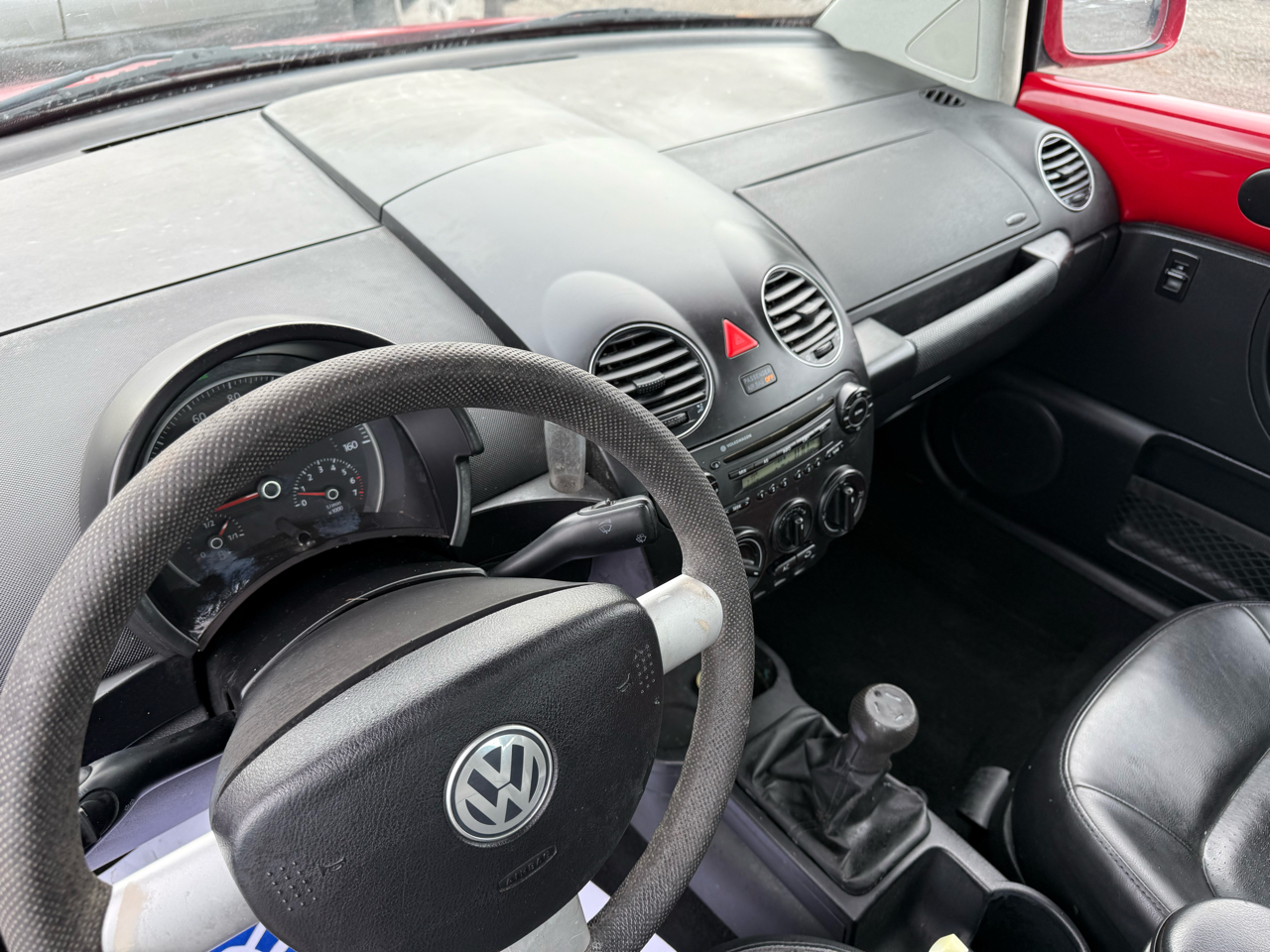 Volkswagen New Beetle S 2008