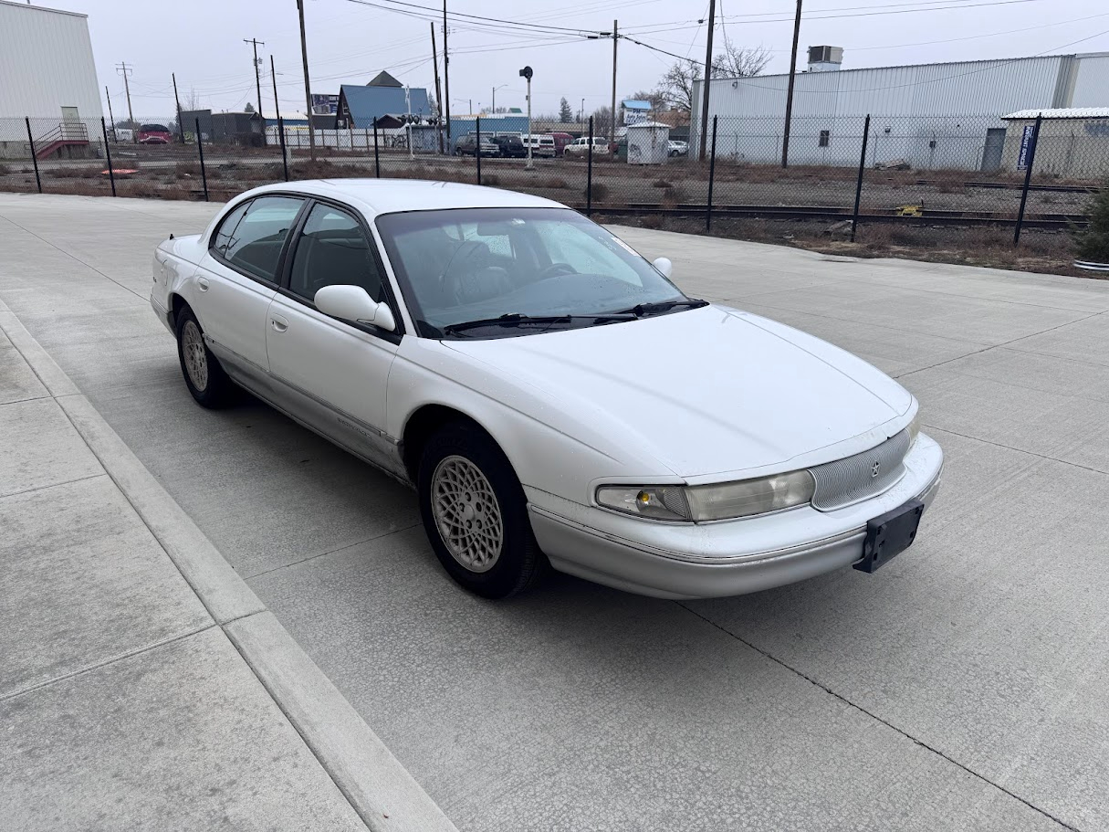 Chrysler LHS Sedan 1995