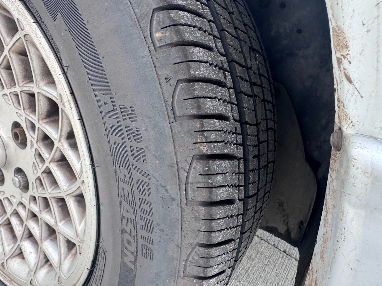 Chrysler LHS Sedan 1995