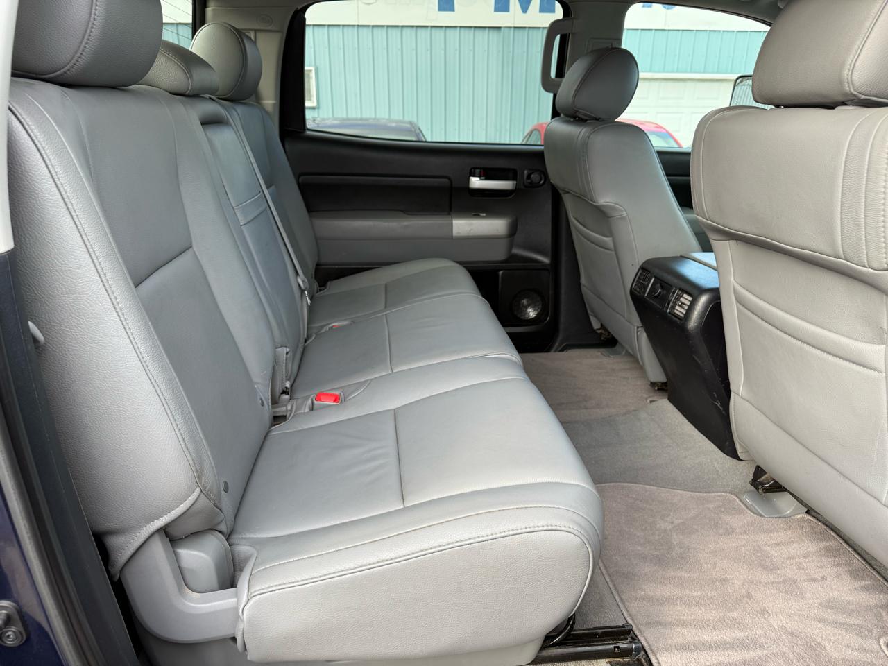 Toyota Tundra Limited CrewMax 6AT 4WD 2007