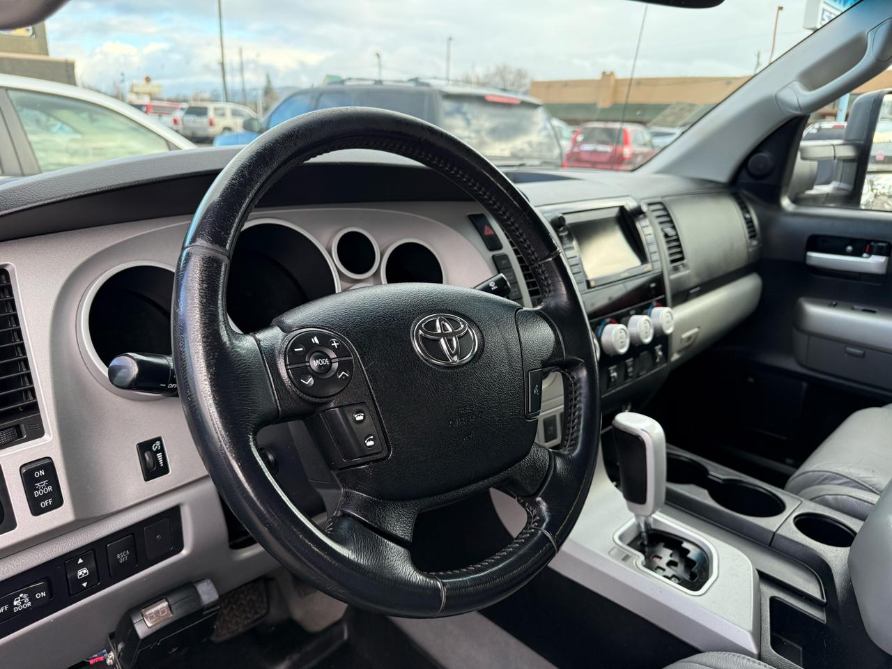 Toyota Tundra Limited CrewMax 6AT 4WD 2007