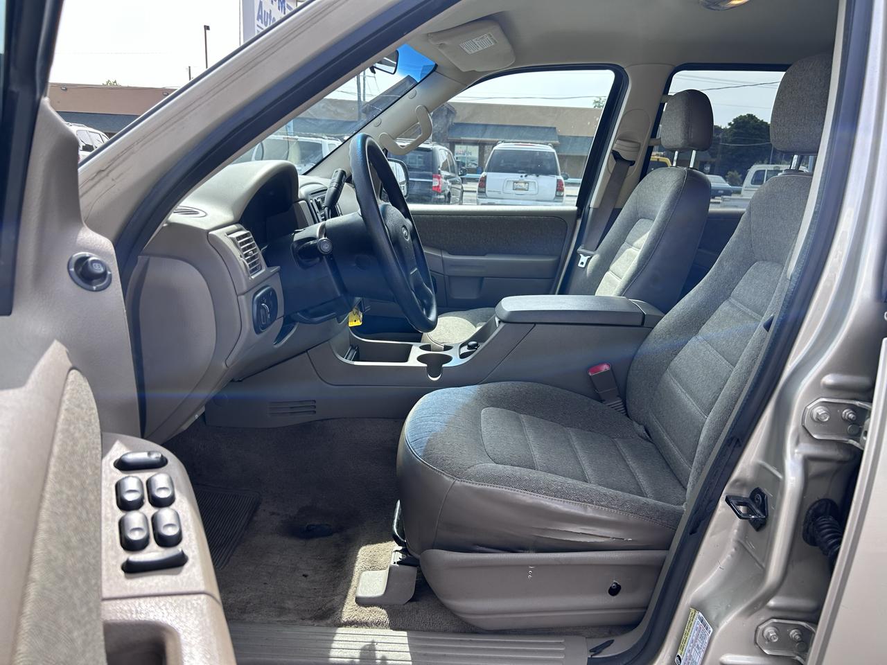 Ford Explorer XLS Sport 4.0L 4WD 2004