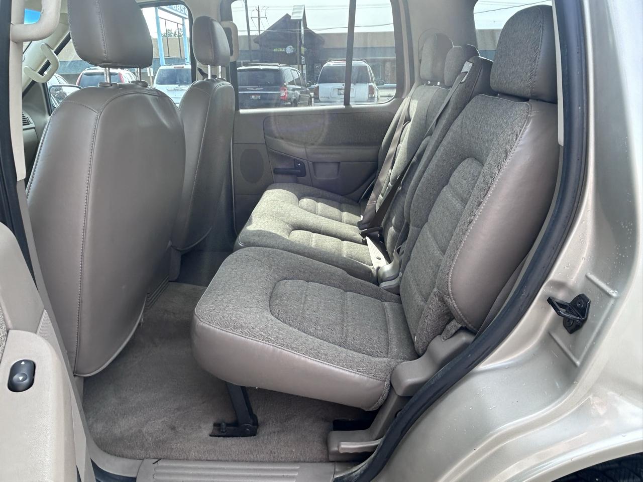 Ford Explorer XLS Sport 4.0L 4WD 2004