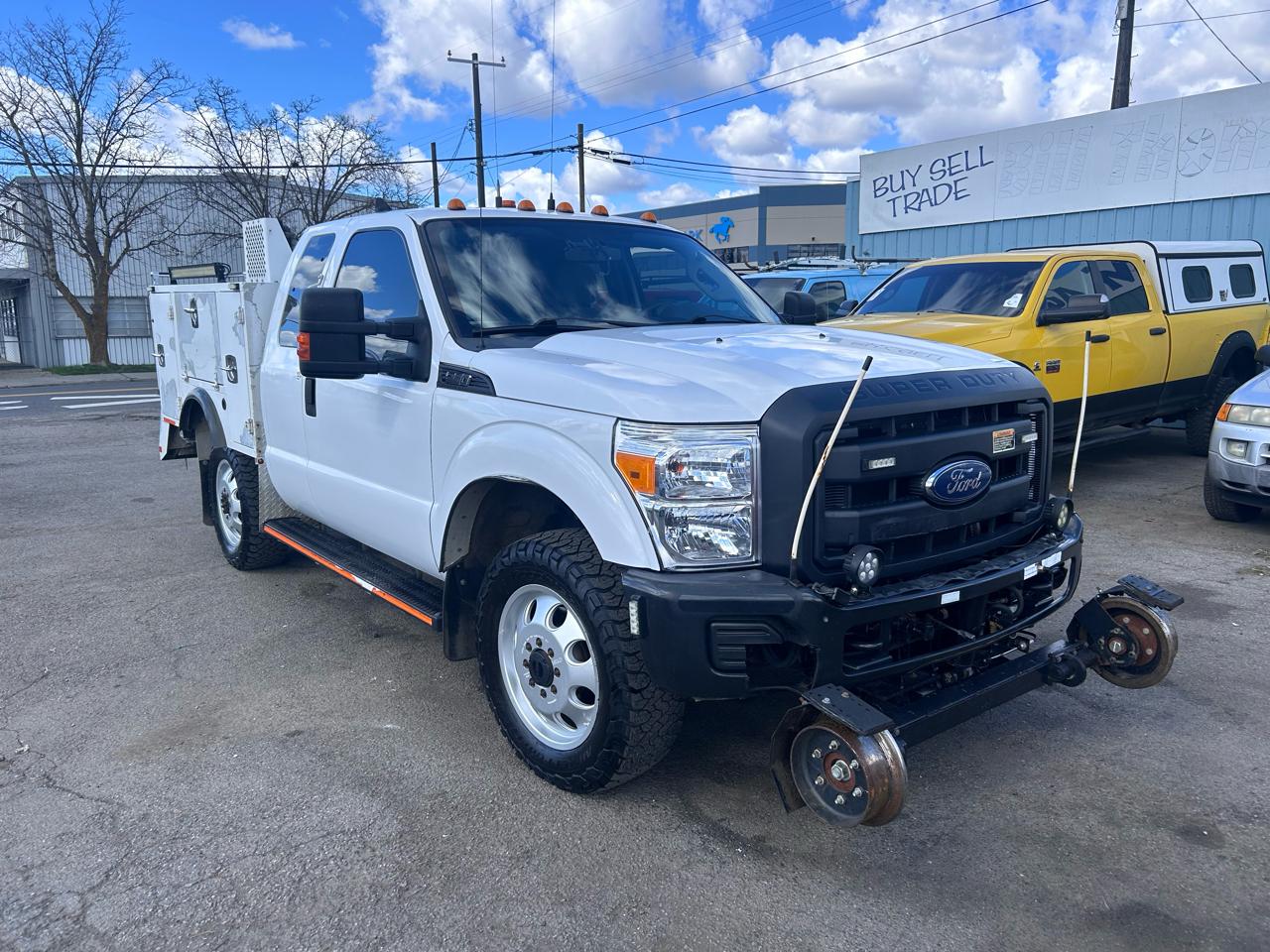 Ford F-250 SD XL SuperCab Long Bed 4WD 2016