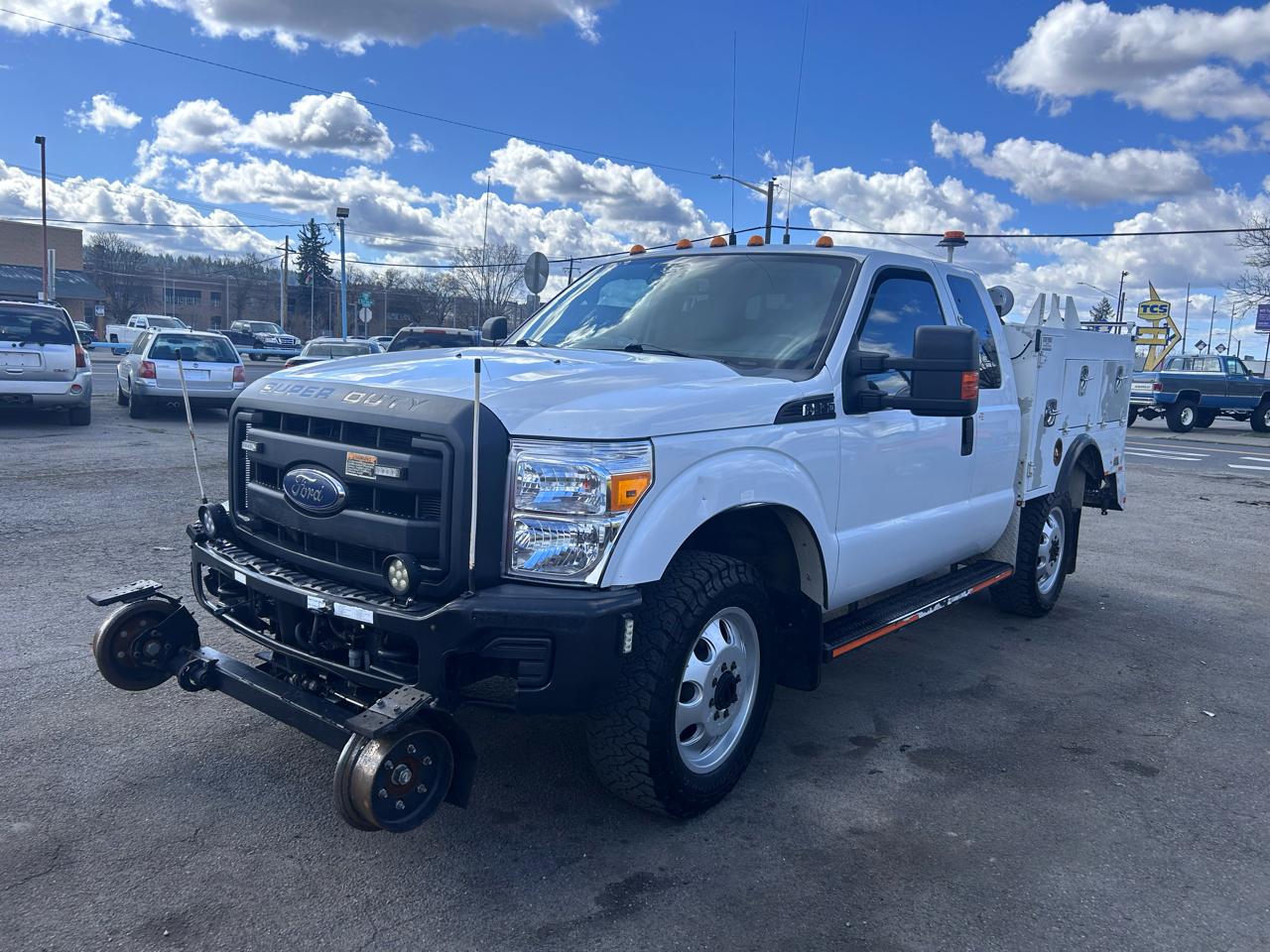 Ford F-250 SD XL SuperCab Long Bed 4WD 2016
