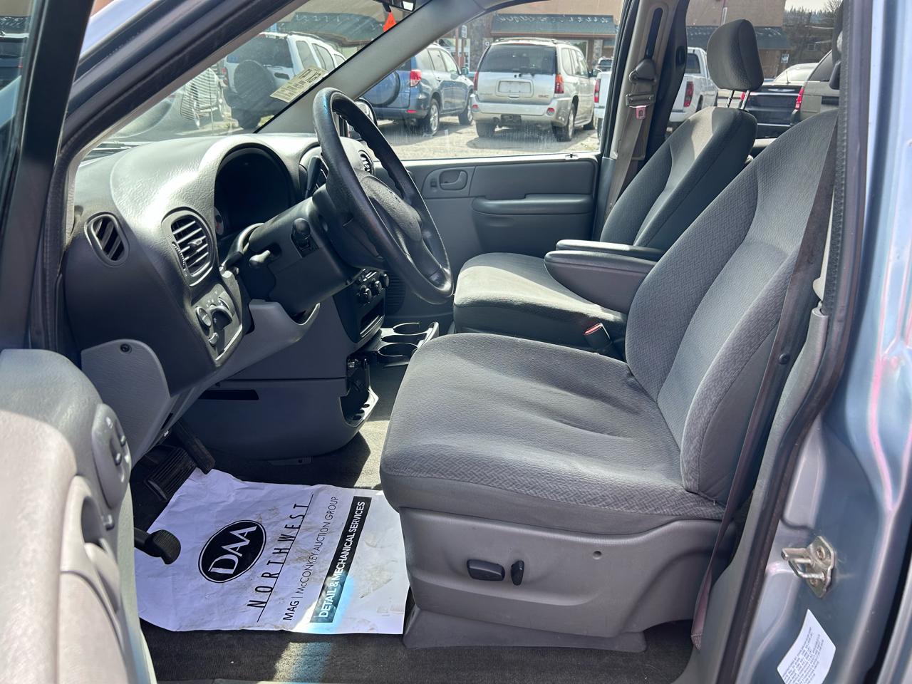 Dodge Grand Caravan SE 2005