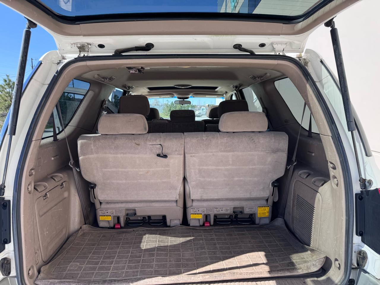 Toyota Sequoia SR5 4WD 2002