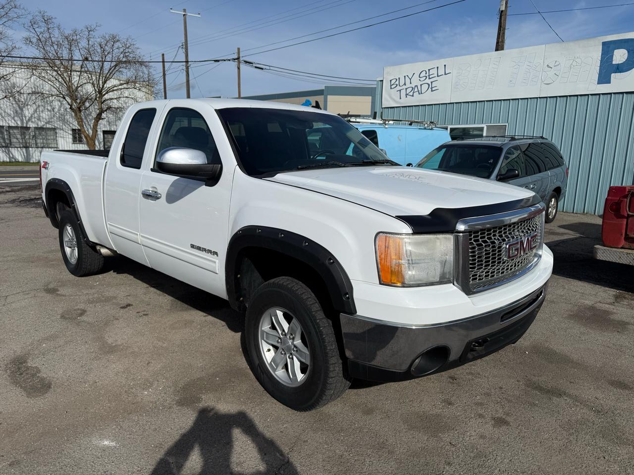 GMC Sierra 1500 SLE Ext. Cab 4WD 2011