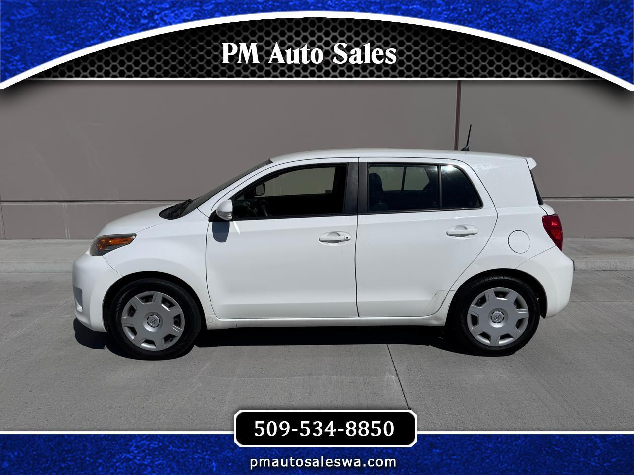 Scion xD 5-Door Hatchback 4-Spd AT 2014