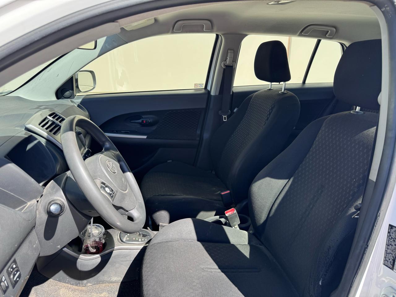 Scion xD 5-Door Hatchback 4-Spd AT 2014