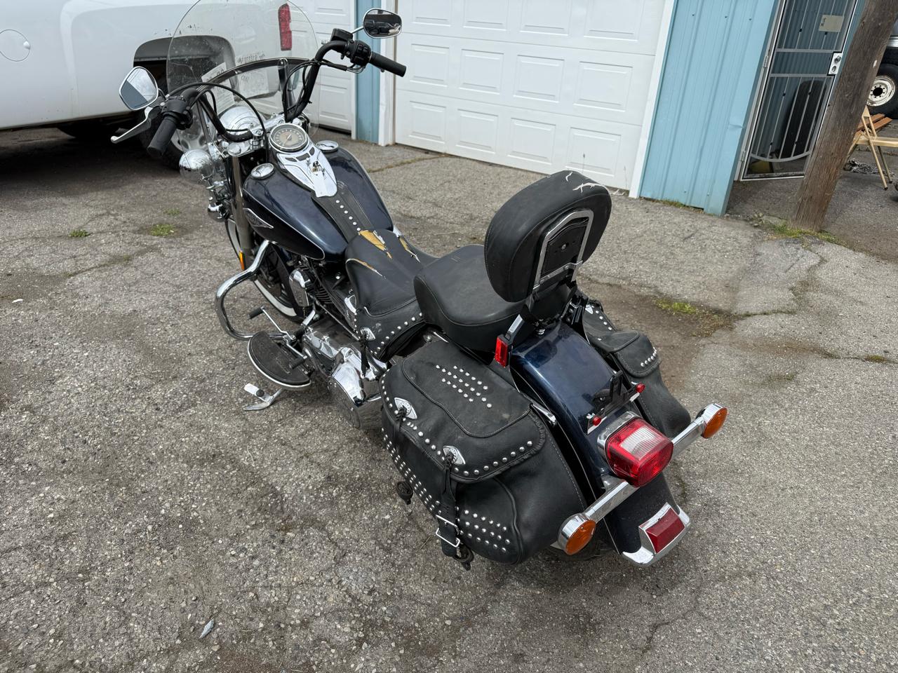 Harley-Davidson FLSTC103  2012