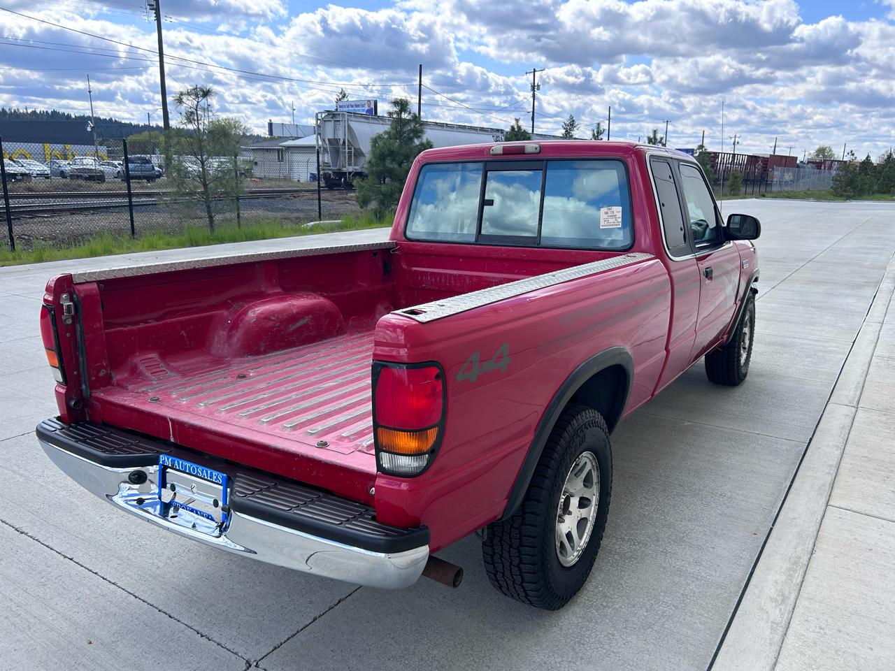 Mazda B-Series B4000 Cab Plus 4WD 1997