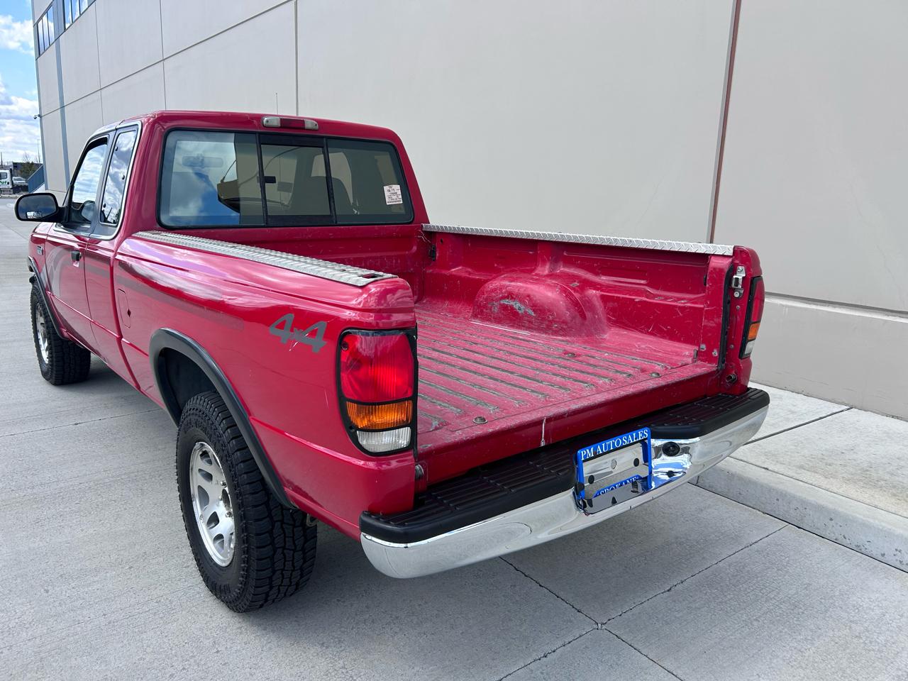 Mazda B-Series B4000 Cab Plus 4WD 1997