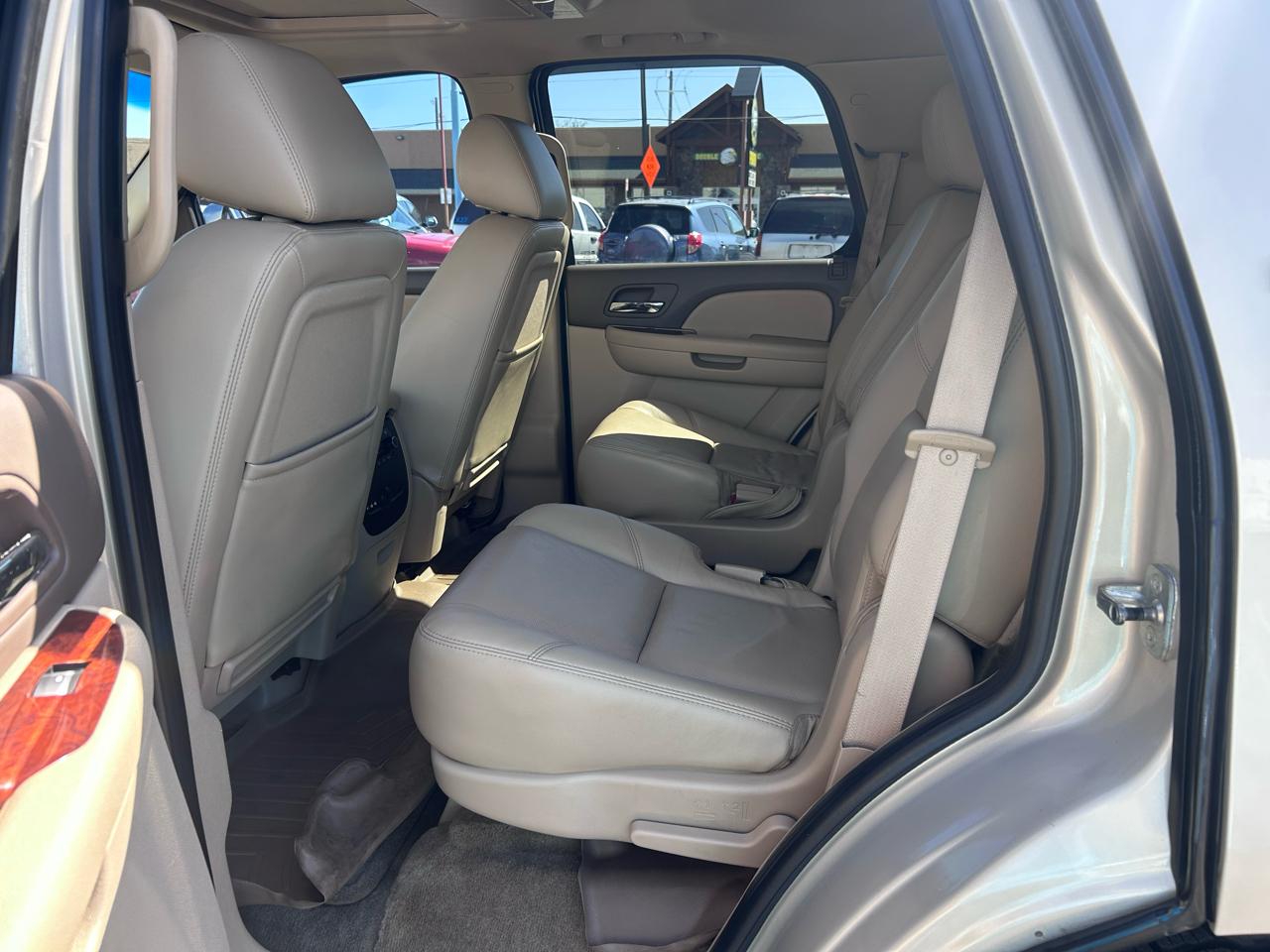 Chevrolet Tahoe LTZ 4WD 2011