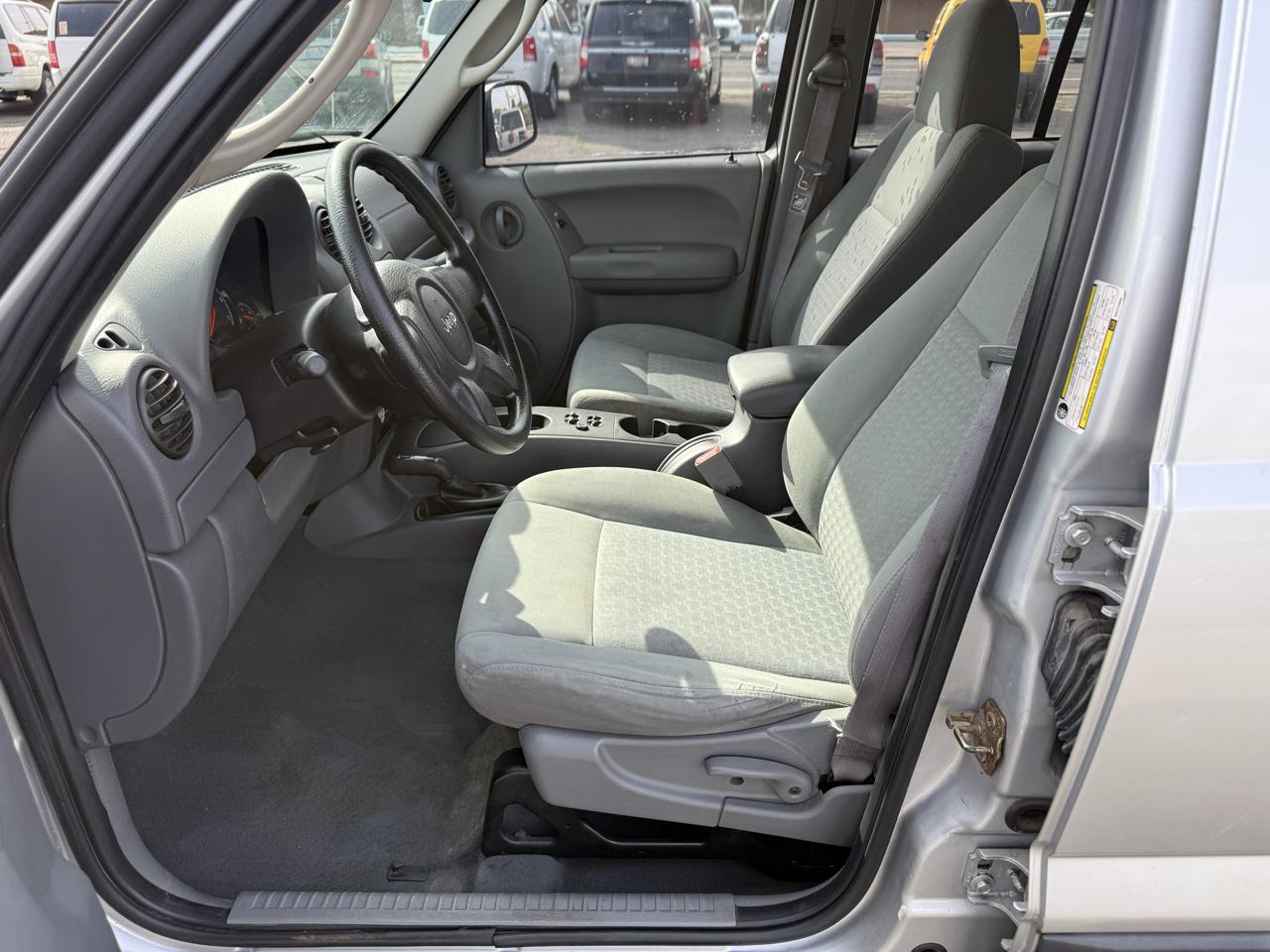 2006 Jeep Liberty Sport - Photo 8
