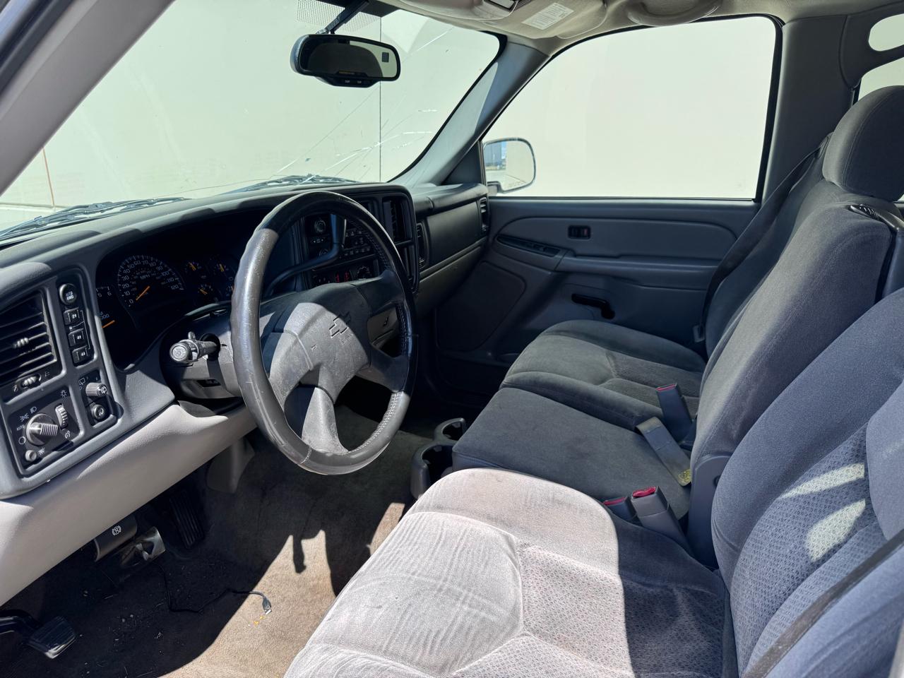 Chevrolet Tahoe 4WD 2004