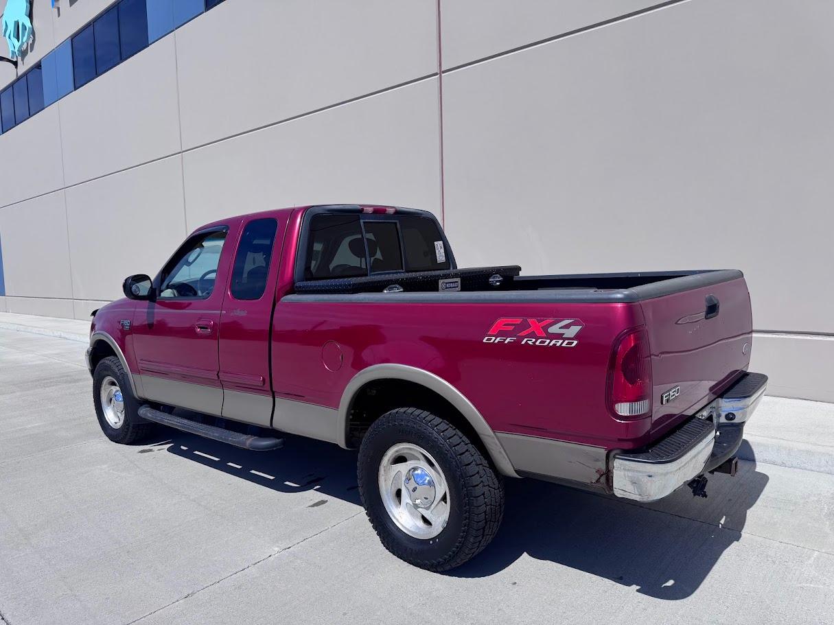 Ford F-150 Lariat SuperCab Short Bed 4WD 2002