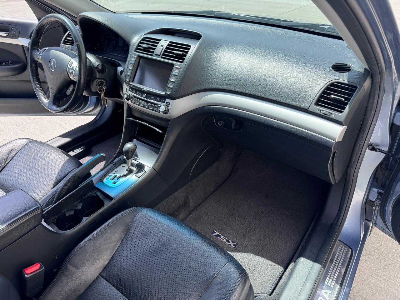 Acura TSX 5-speed AT with Navigation 2007