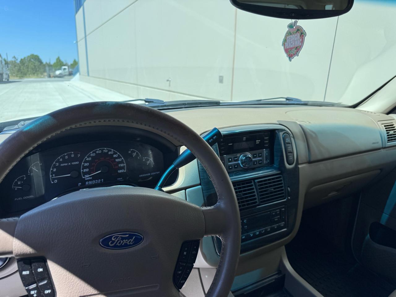 Ford Explorer Limited 4WD 2002