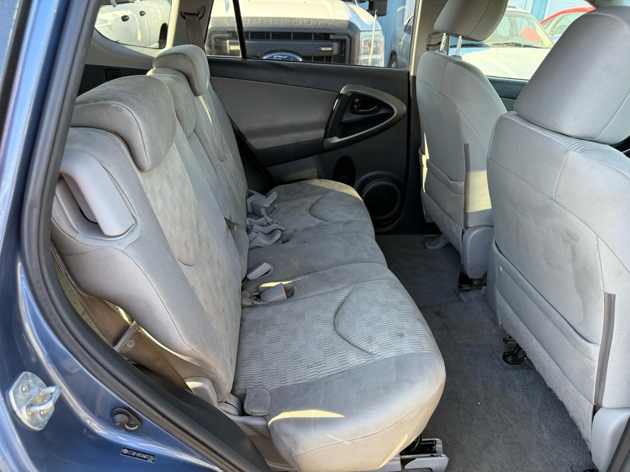 Toyota RAV4 Base I4 4WD 2010